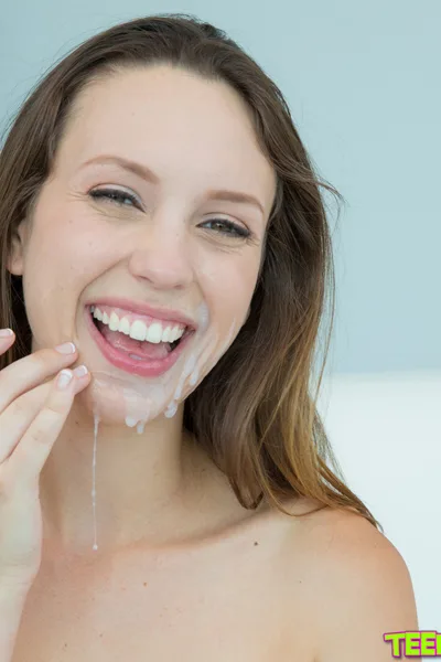 Young pornstar Jade Nile wrapping her succulent lips around a massive penis Image #16