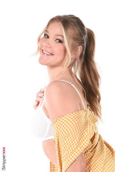 Valeria M in t in Cowgirl Styleas a nude model Image #3