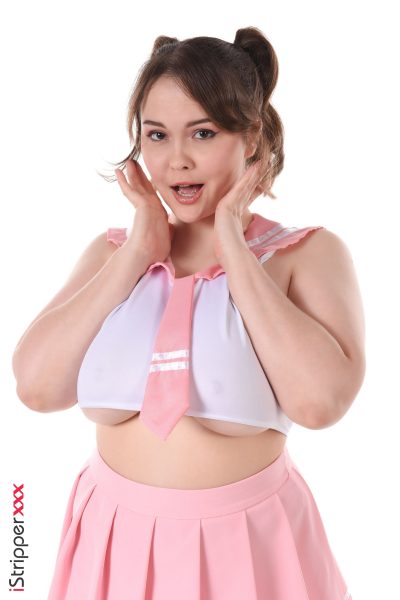 Peachy Alice in No Need A Lifebuoyas a nude model Image #2