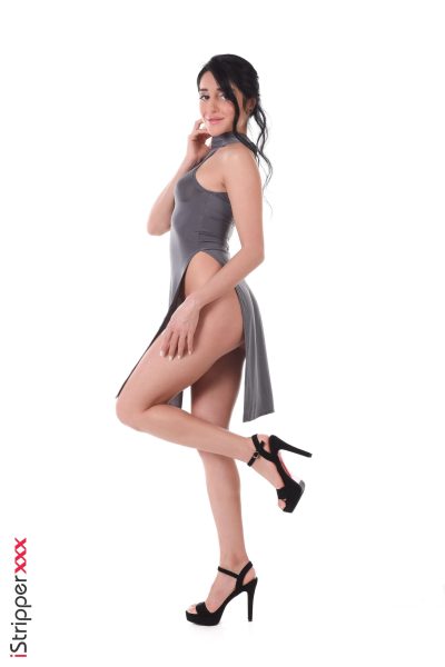 Ara Mix in Legtasticas a nude model