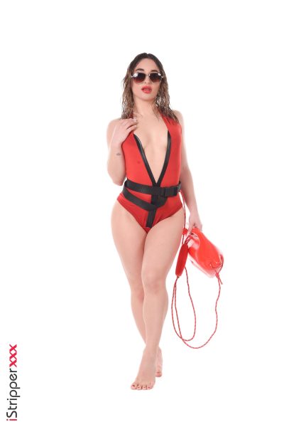 Sara Diamante in Rescue Me !as a nude model